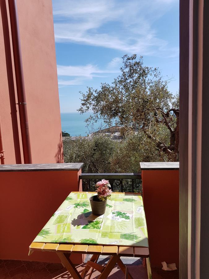 Lorenzo'S Charming Flat Monterosso al Mare Extérieur photo